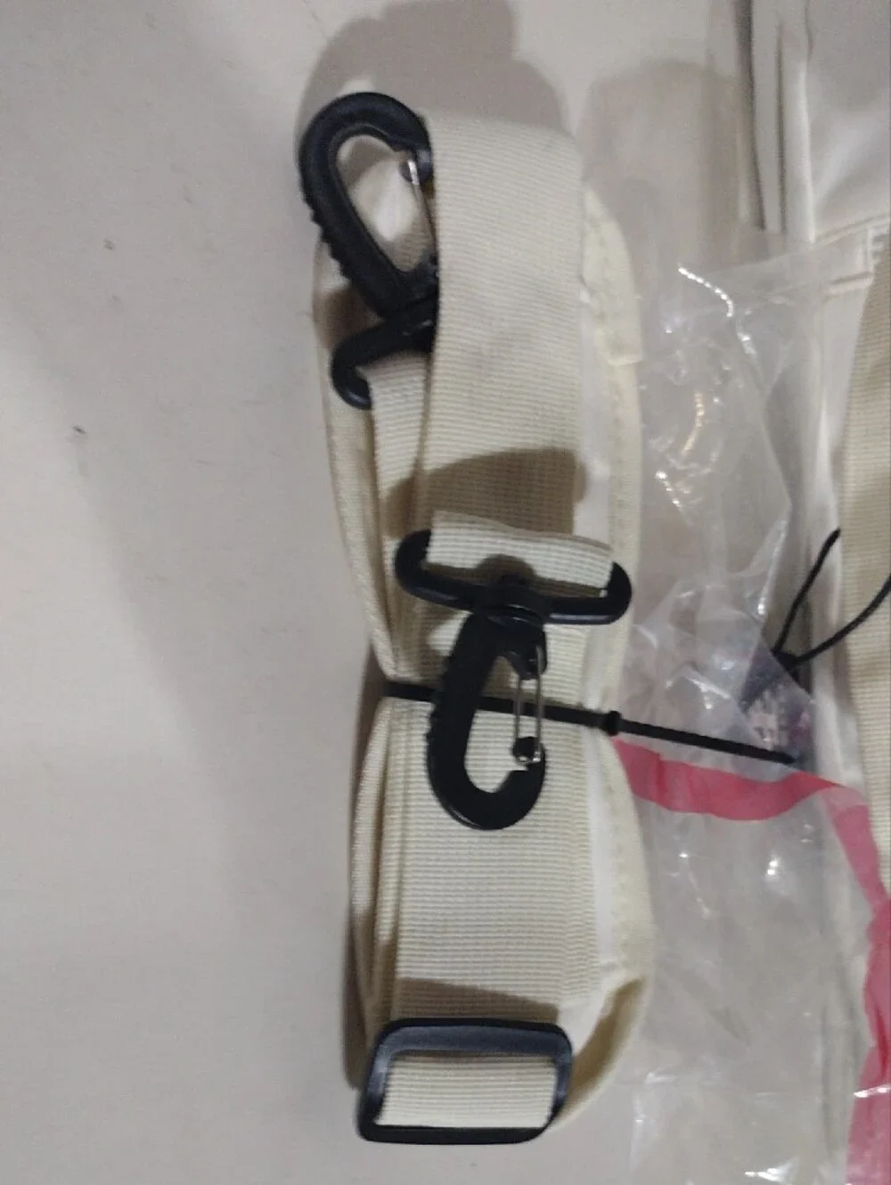 Izod White Duffle Bag with Front Zip Pocket Brand New